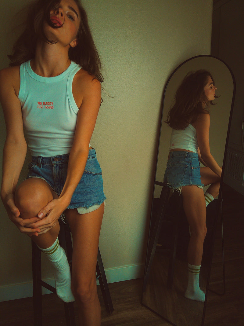 Crop tank - no daddy just issues – alternate